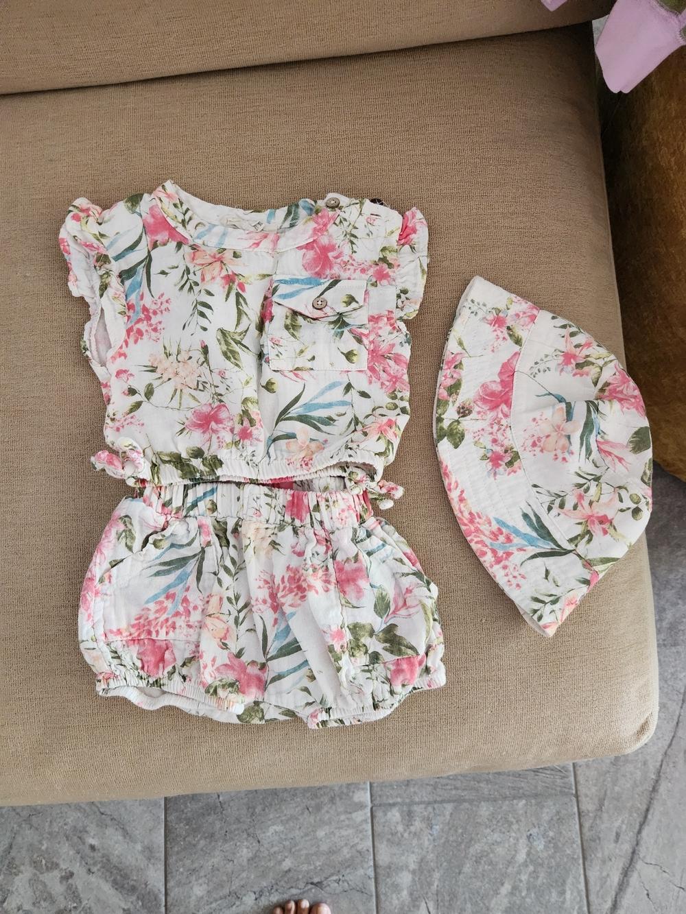 Floral Pink & Green Ruffled Baby Bloomer Set with Sun Hat